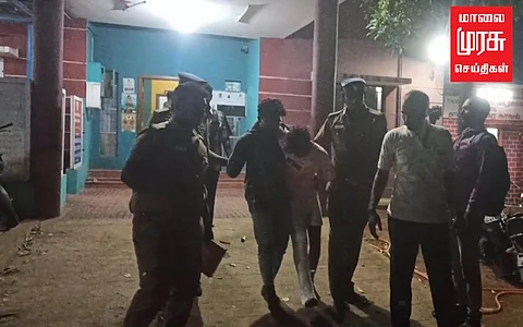 கத்தியை காட்டி வழிப்பறி செய்த கும்பல்: 5 பேரில் ஒருவருக்கு மாவுக்கட்டு!