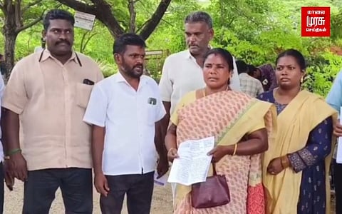 காலணி அணிந்து வந்த மாற்றுத்திறனாளி பெண்.. கீழே தள்ளி விட்ட விஏஓ!!