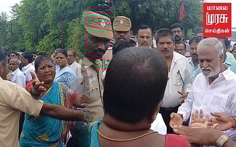 ”எங்கள் இடத்தை எங்களுக்கு விட்டு கொடுங்கள்” கண்ணீர் மல்க அமைச்சரின் காலில் விழுந்த பெண்மணி!