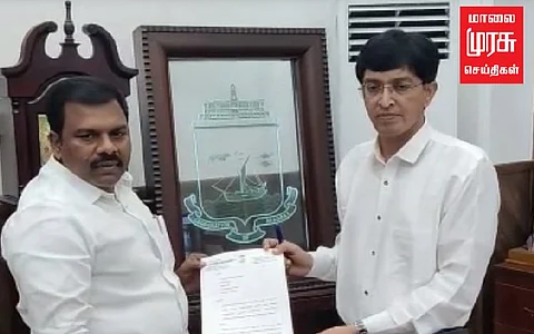 ஊதியத்தை முதியோர் இல்லத்திற்கு வழங்கிய அதிமுக கவுன்சிலர்!