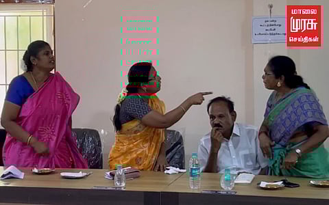 சக கவுன்சிலரை "_____" என திட்டிய திமுக கவுன்சிலர்... போர்க்களமான நகரமன்ற அலுவலகம்!!