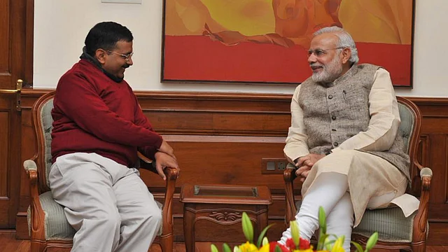 प्रधानमंत्री नरेंद्र मोदी के साथ दिल्ली के मुख्यमंत्री अरविंद केजरीवाल 