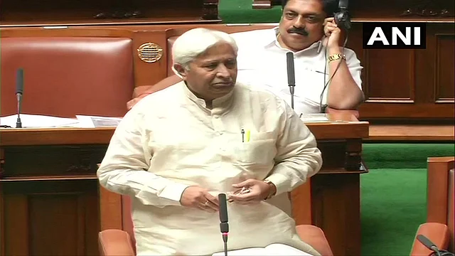 विधानसभा में कर्नाटक कांग्रेस के विधायक एचके पाटिल