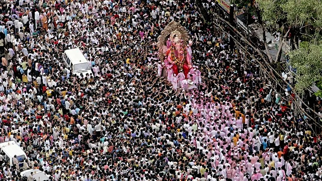 2018 में गणपति विसर्जन का दृश्य 