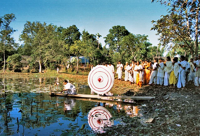 Pooja at Dakhinpat Satra. (Image: Wikipedia)