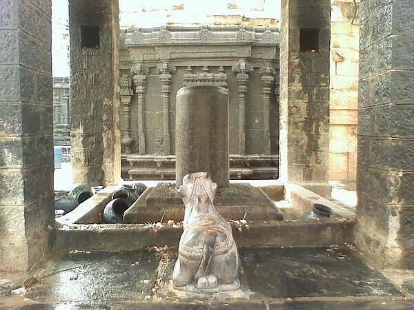 Bugga Ramalingeswara Temple in Tadipatri is always surrounded by water.