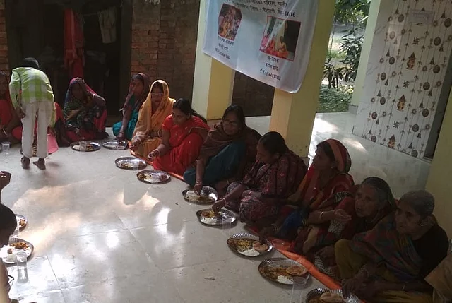 A photograph of a community feast initiative to remove ‘bhedbhaav’ in Ram-Janaki Math of Fatehpur village in Vaishali district of Bihar/photo shared by a resident 
