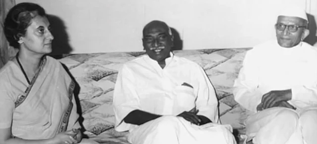Desai with Indira Gandhi and Kamaraj. While Kamaraj was a close aide of Desai’s, he broke away and supported Indira Gandhi (Courtesy: Youtube.com)