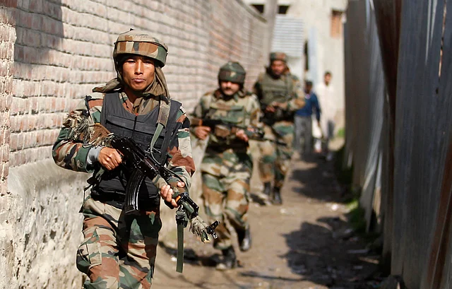 File photo of Indian soldiers on patrol duty. (Photo: Reuters)