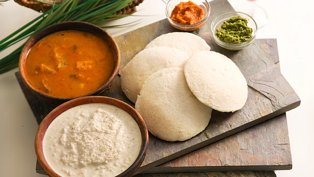 officials also issued notice to Murugan Idli Kadai outlet at Parrys based on a complaint.