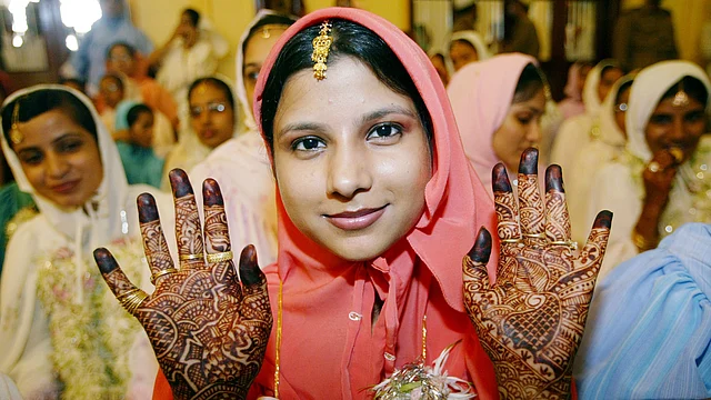 A Dawoodi Bohra Muslim bride in Mumbai. (Photo: Reuters)