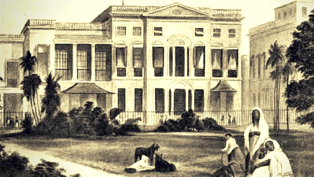 John Gilchrist set up the language training institute at the Fort William College in Calcutta for East India Company recruits. The idea was to help the British administer a complex colony and expand their empire. (Photo Courtesy: <a href="http://puronokolkata.com/2014/01/23/fort-william-college-the-exchange-calcutta-c1800/">Purono Kolkata</a>)