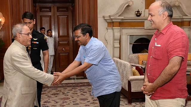 Delhi Chief Minister Arvind Kejriwal and Deputy Chief Minister Manish Sisodia call on President Pranab Mukherjee in New Delhi, on June 10, 2016. (Photo: IANS/RB)