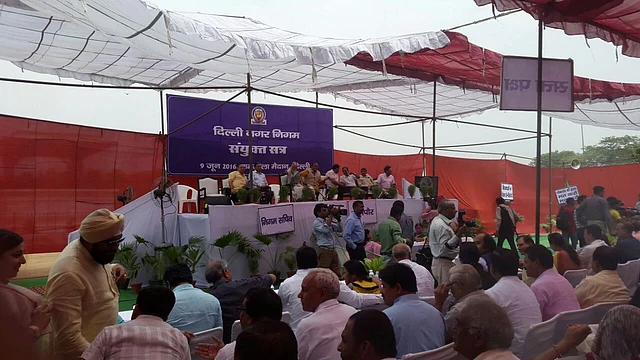 The dias at the Ramlila Maidan meeting. (Photo: Twesh Mishra)
