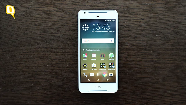 The HTC Desire 628 comes with ‘BoomSound’ Technology. (Photo: <b>The Quint</b>)
