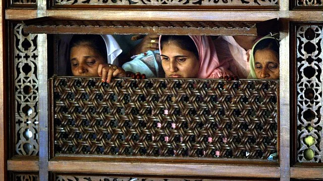 Dawoodi Bohra Muslim women at a wedding in Mumbai. (Photo: Reuters)