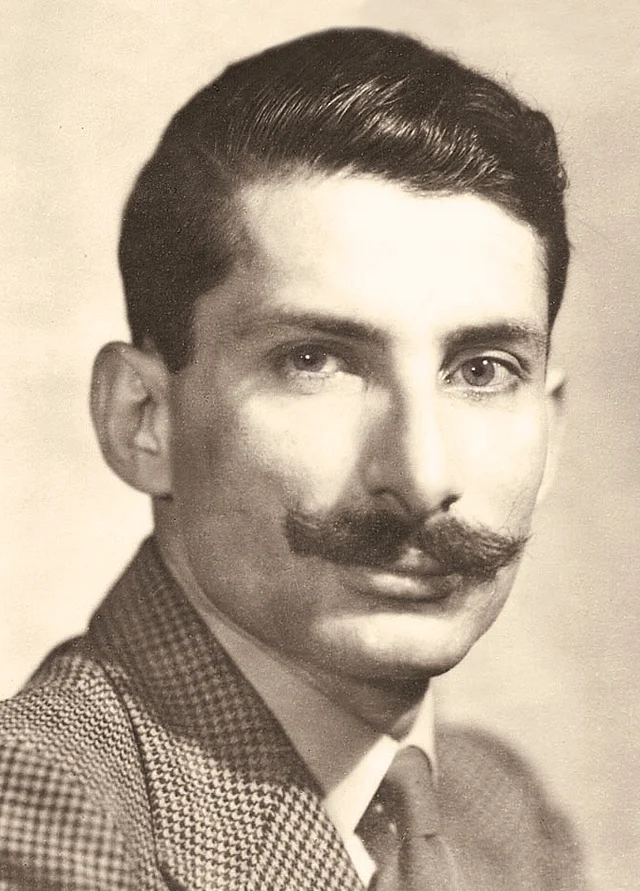 Photo of Sam from his younger days. (Photo Courtesy: <a href="http://www.niyogibooksindia.com/wp-content/uploads/2014/04/Sam-Manekshaw-book-3.jpg">niyogibooksindia</a>)