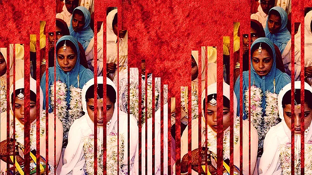 Dawoodi Bohra women at a mass wedding. (Photo: Reuters; treated by <b>The Quint</b>)