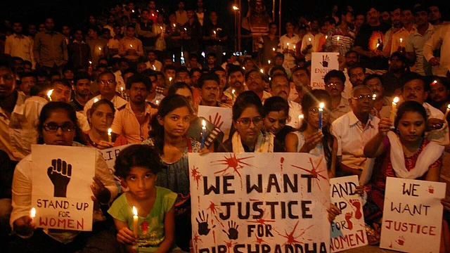 Candle light march for rape survivor, Shraddha by students in Aurangabad. (Photo: Twitter/<a href="https://twitter.com/tulsidasbhoite">@TuslidasBhoite</a>)