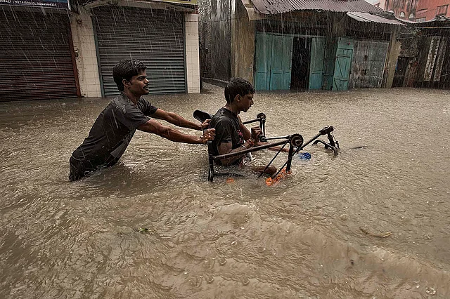(Photo Courtesy of <a href="http://www.joydeepmukherjee.com/">Joydeep Mukherjee</a>, 2016)