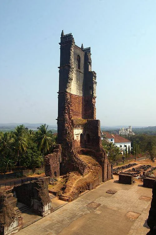 Ruins of the St Augustine Church in Goa. (Photo Courtesy: Facebook/<a href="https://scontent-sit4-1.xx.fbcdn.net/v/t1.0-9/10169407_747787565257822_5391616363868144654_n.jpg?oh=0ed099d48814966b57bd5d03aa625d3e&oe=58699C6C">Goa Prism</a>)