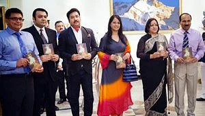 On Air Force Day, Air Chief Marshal Arup Raha released the Hindi translation of ‘Ghar’ at an event in New Delhi. (Photo: Ayushman Jamwal/ <b>The Quint</b>)