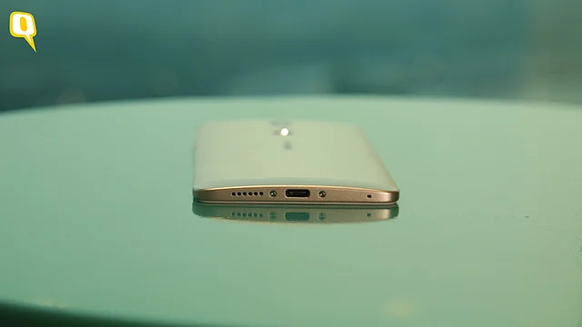 Epic 1 has a mono speaker at the bottom. (Photo: Shiv Kumar Maurya/<b>TheQuint</b>)