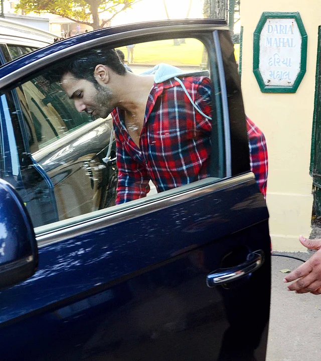 After pack-up Varun spotted getting back to his car. (Photo: Yogen Shah)
