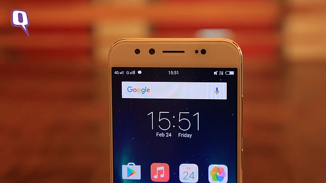 Review: Vivo V5 Plus (Photo: Shiv Kumar Maurya/<b>The Quint</b>)