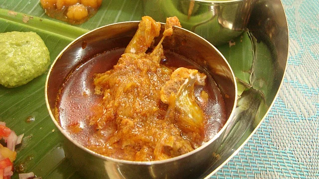 The <i>gode mutton</i> is a perfect balance between a spicy curry and a stew. (Photo: Suktara Ghosh)