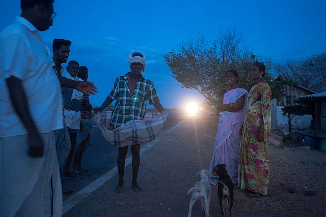 Amudha and Selvi are the only two women in their work group. Amudha’s husband often complains about she works with other men and might be having an affair.