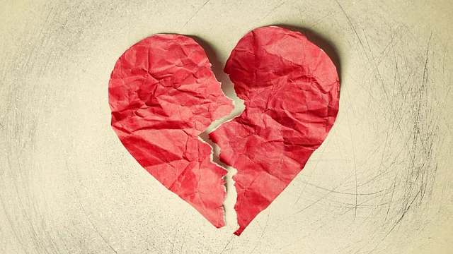 The average age of the first heart attack amongst Indians is 10-15 years younger than in western populations.