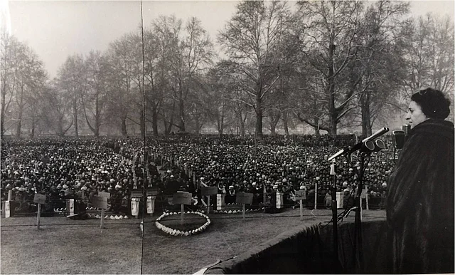 1971: Indira Gandhi addressing a public gathering in Srinagar. Her father Jawaharlal Nehru was a Kashmiri Pandit and Kashmir has always been home to Indira Gandhi. She would frequently visit Kashmir and was much loved there.