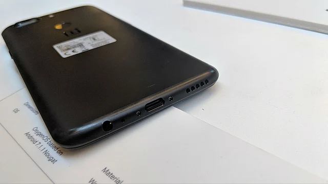 USB Type C port, audio jack there at the bottom on the OnePlus 5. 