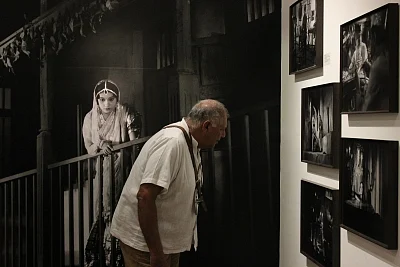 Visitors at the exhibition: A Cinematic Exhibition: Josef Wirsching and Bombay Talkies