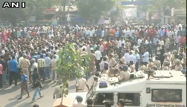 Protesters block Eastern Express Highway 