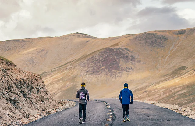 La Ultra is 333 km long foot race in the cold desert of Ladakh.