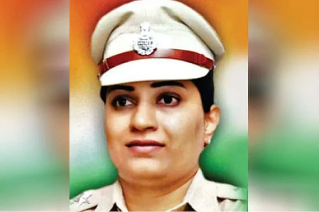 Assistant police inspector Ashwini Bidre has been missing since 2016. (Photo: Facebook).