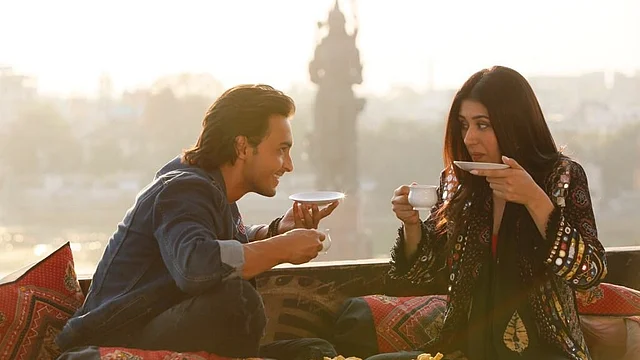 Aayush Sharma and Warina Hussain in a new still from <i>Loveratri</i>.