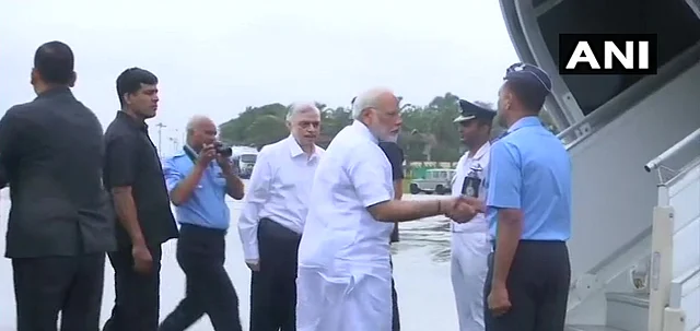 PM Modi en route from Thiruvananthapuram to Kochi.
