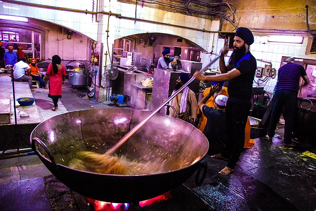 Food preparation at Bagla Sahib Gurudwara.