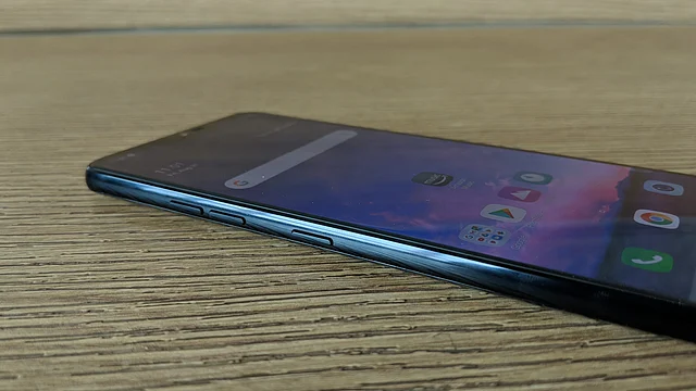Physical button to open Google Assistant, anyone? 