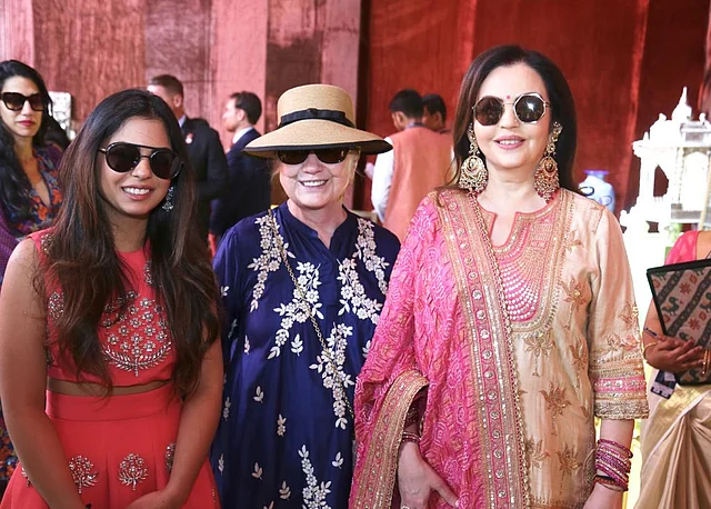 Nita and Isha Ambani and Hillary Clinton visited Swadesh Bazaar.