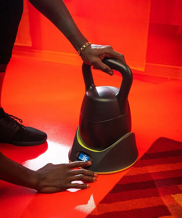The KettlebellConnect comes with integrated sensors. 