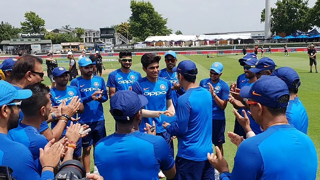 Shubman received his Team India cap from senior pro MS Dhoni.