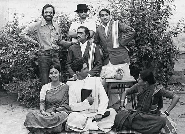 Director Shyam Benegal with actors Amrish Puri, Anant Nag, Mohan Agashe, Shabana Azmi, Naseeruddin Shah and Smita Patil on the sets of <i>Nishant</i> (1975), based on an original screenplay by Vijay Tendulkar with dialogues by Satyadev Dubey.