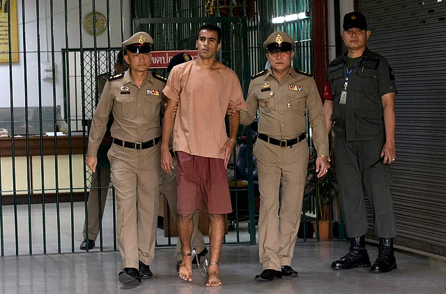 Bahraini football player Hakeem al-Araibi left from the criminal court in Bangkok, Thailand, Bangkok, Thailand, Monday, Feb. 4, 2019. 