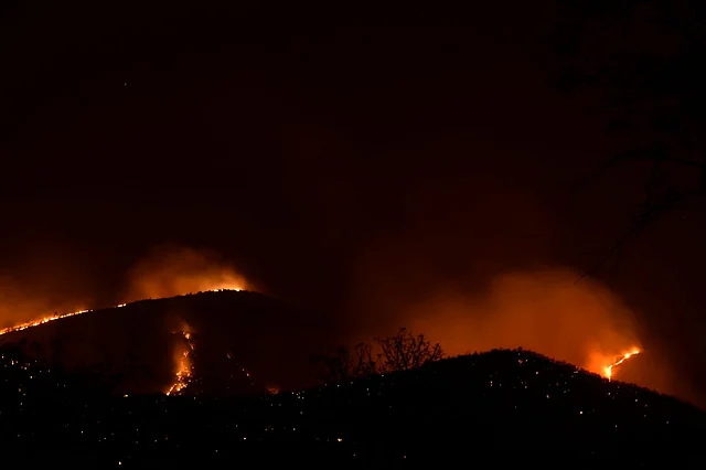 Night time visuals of the fire at Bandiur Tiger Reserve