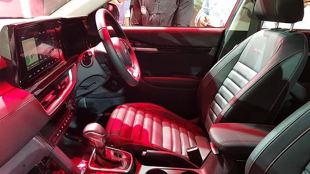 The Kia Seltos gets a 10.25 inch touch-sceen infotainment system. 