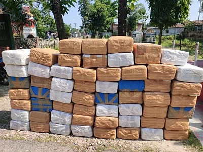 Officers found 661.5 kg of ganja concealed in 310 packets wrapped with brown adhesive tape.